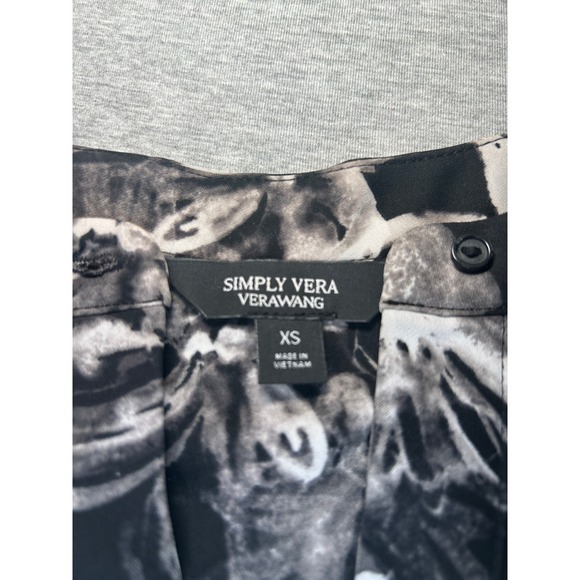 Simply Vera Vera Wang Womens Black White Floral Print Short Sleeve V Neck Top XS - Picture 4 of 9